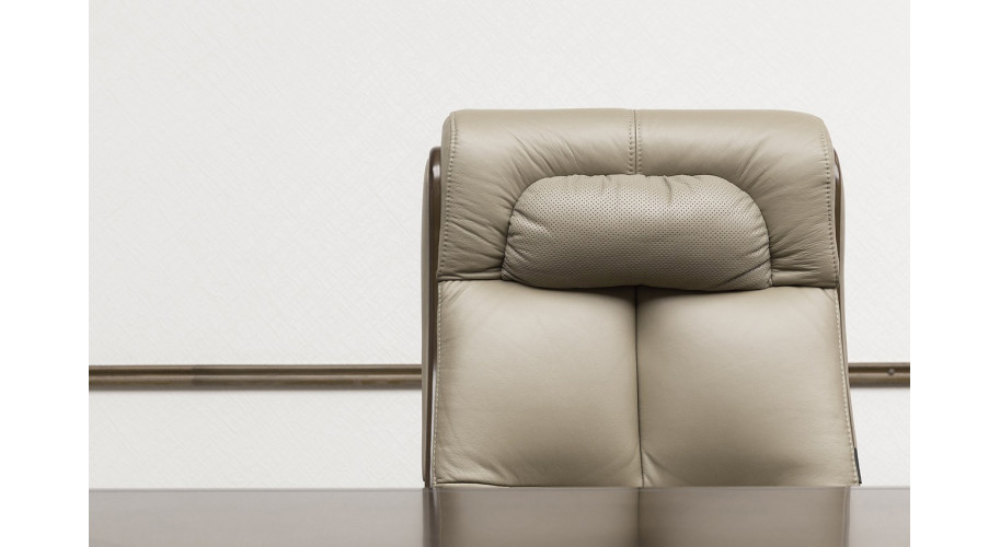 Матеріали офісних крісел – переваги та недоліки